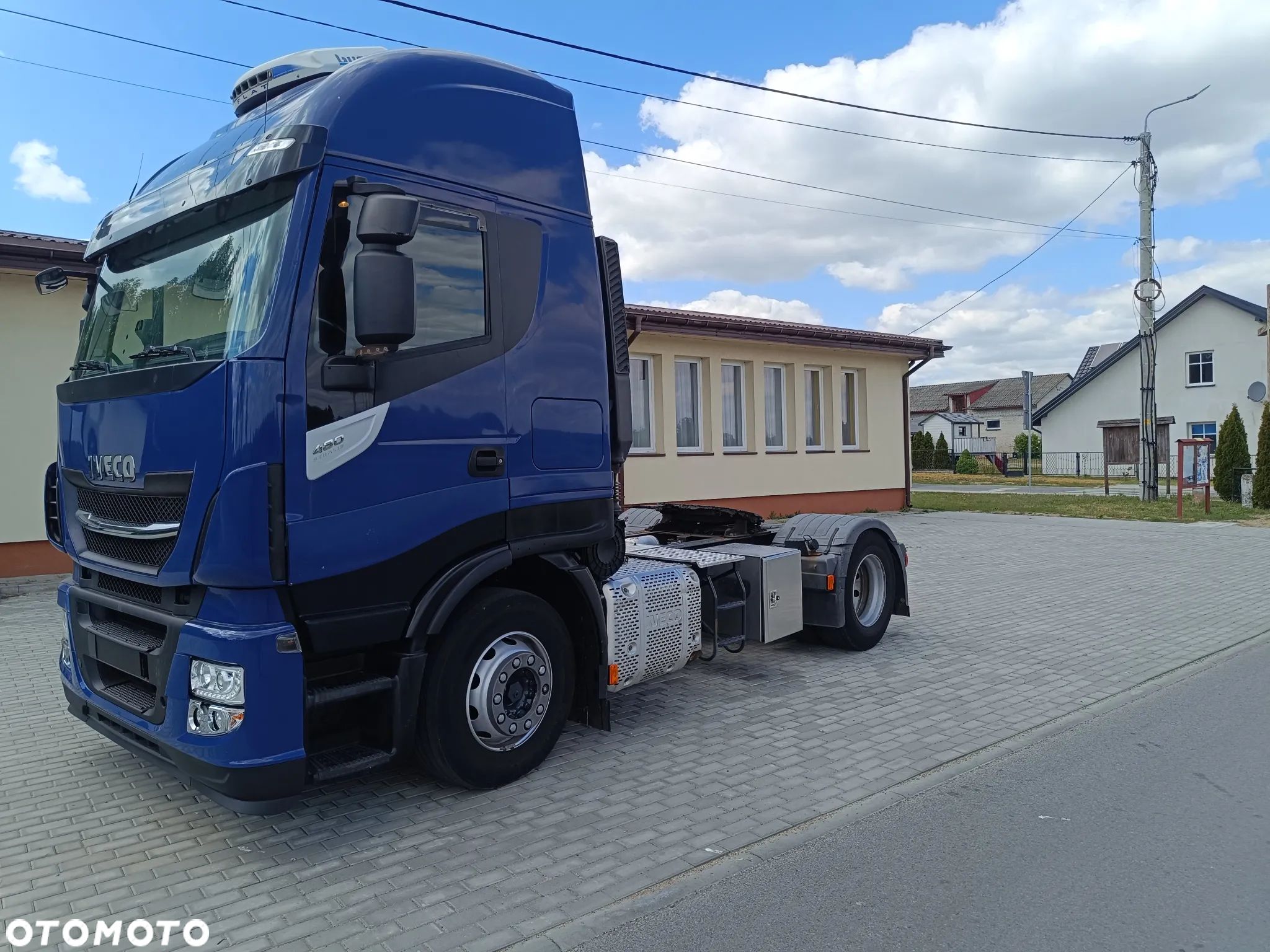 Iveco Stralis HiWay - 1