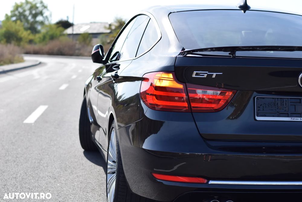 BMW Seria 3 325d Aut. Luxury Line - 37