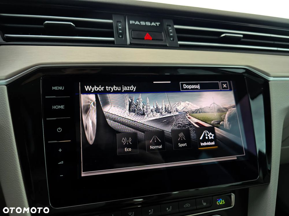 Volkswagen Passat Variant 2.0 TDI EVO Elegance DSG - 24