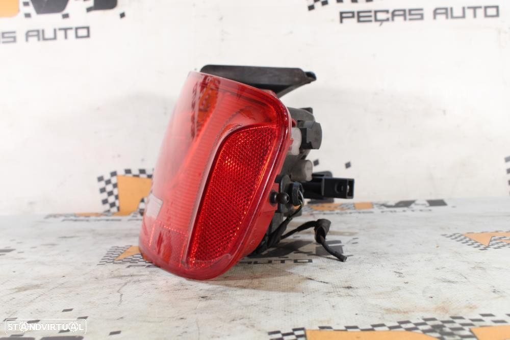 Farolim Direito Audi A4 (8K2, B8)  8K5945096d / Chassi Passageiro Seda - 3