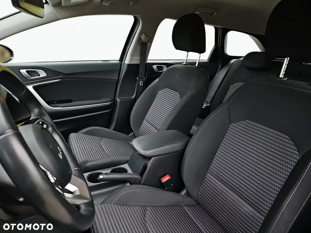 Kia Ceed 1.5 T-GDI M - 12