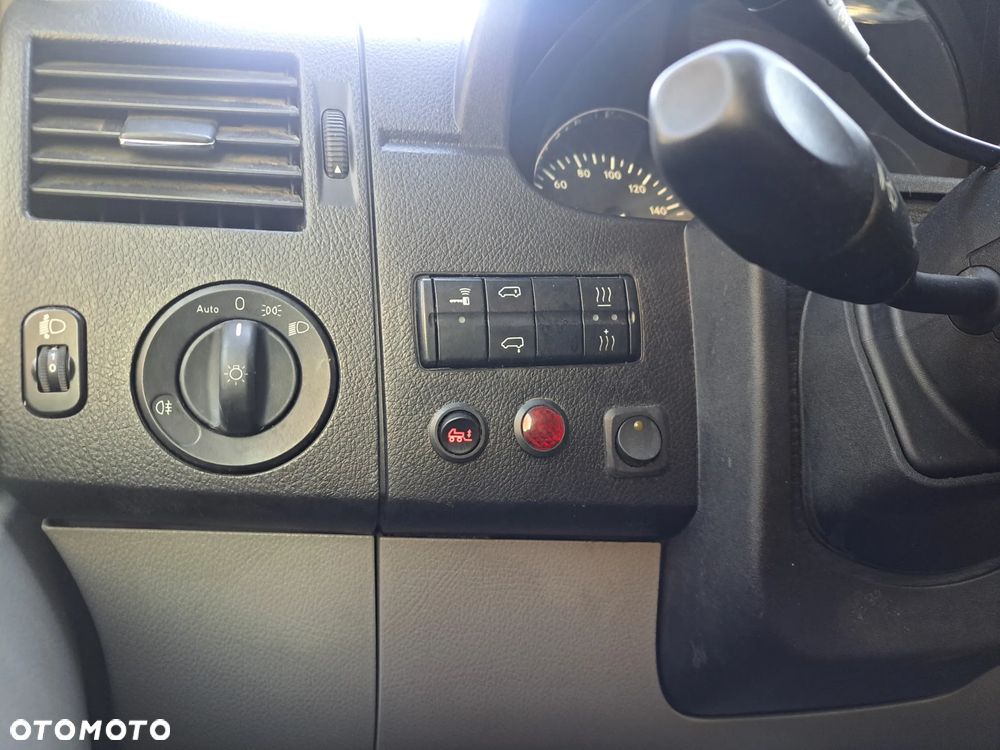 Mercedes-Benz Sprinter 319 - 12