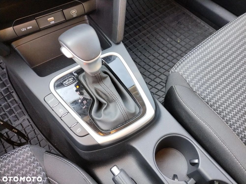 Kia XCeed 1.5 T-GDI M DCT - 16