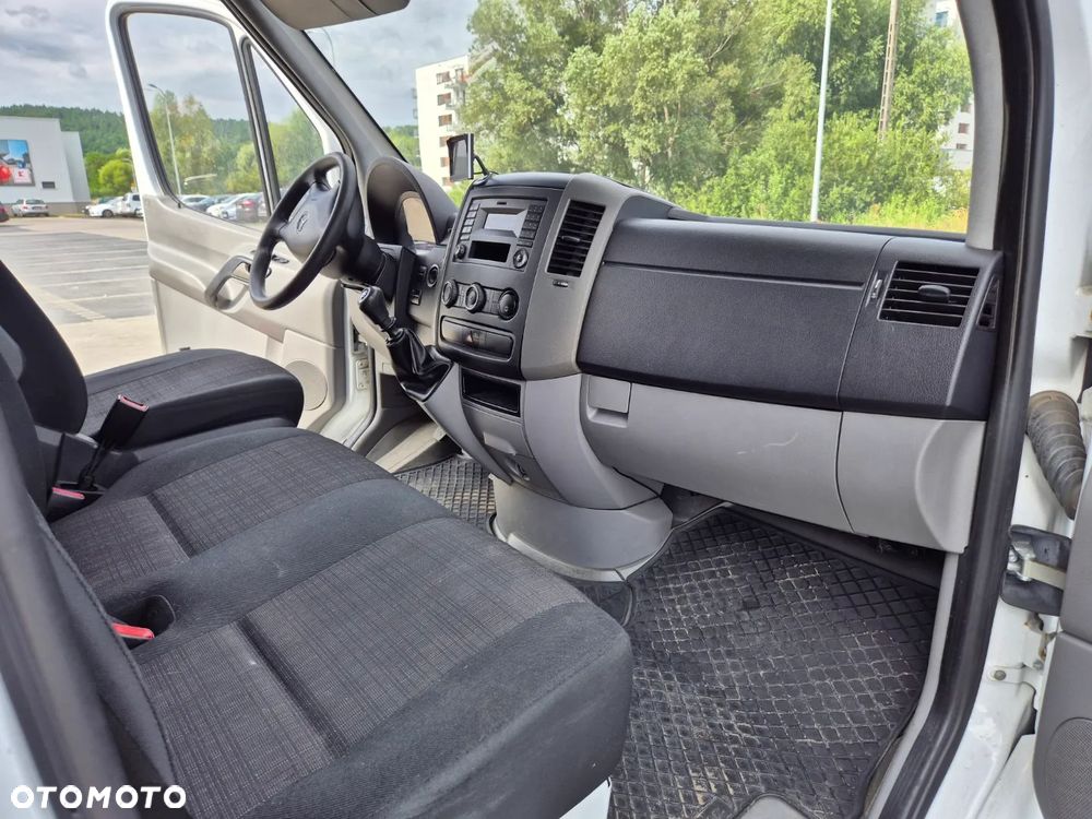 Mercedes-Benz Sprinter 319 BlueTEC 906.235 - 22