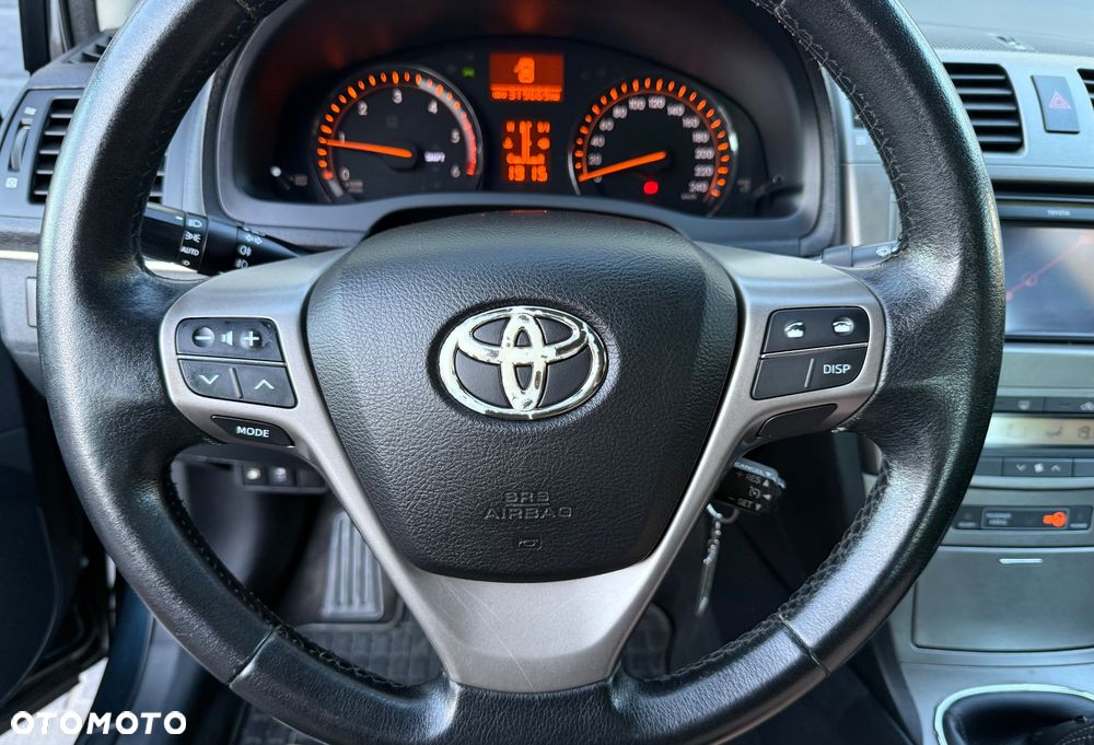 Toyota Avensis 2.0 D-4D Platinium - 17