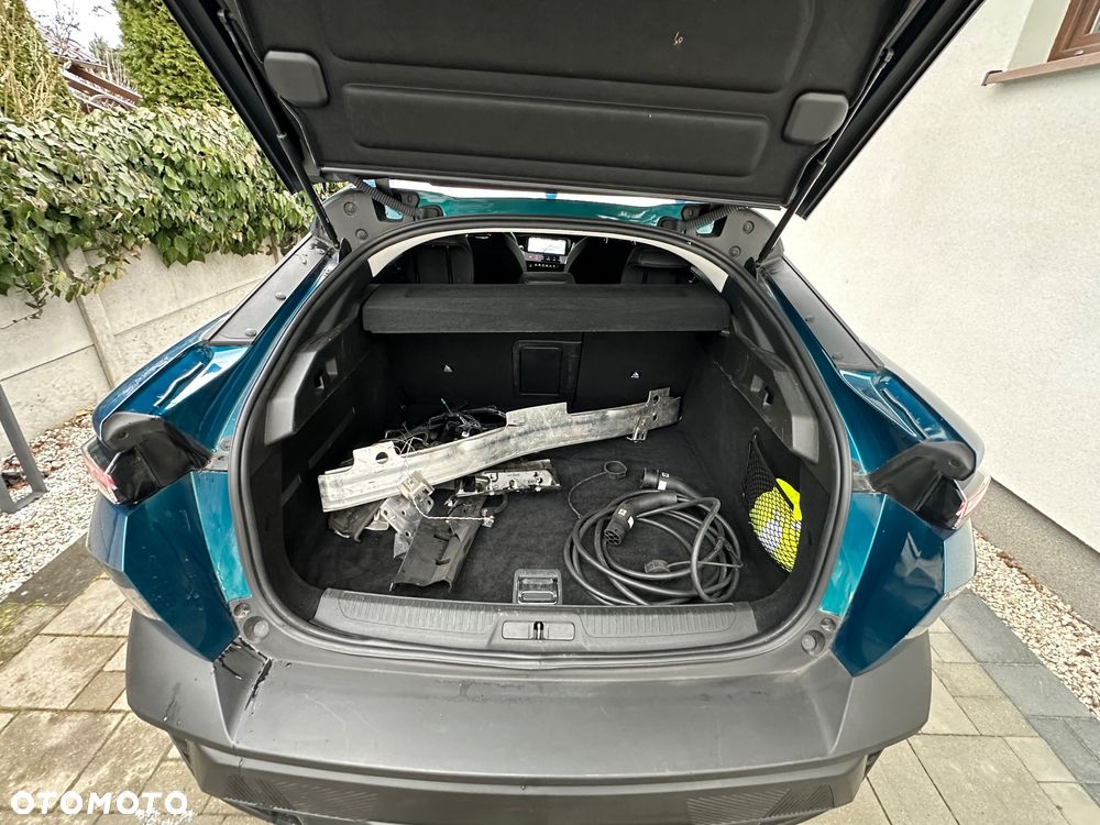 Peugeot 408 180 e-EAT8 Allure - 18