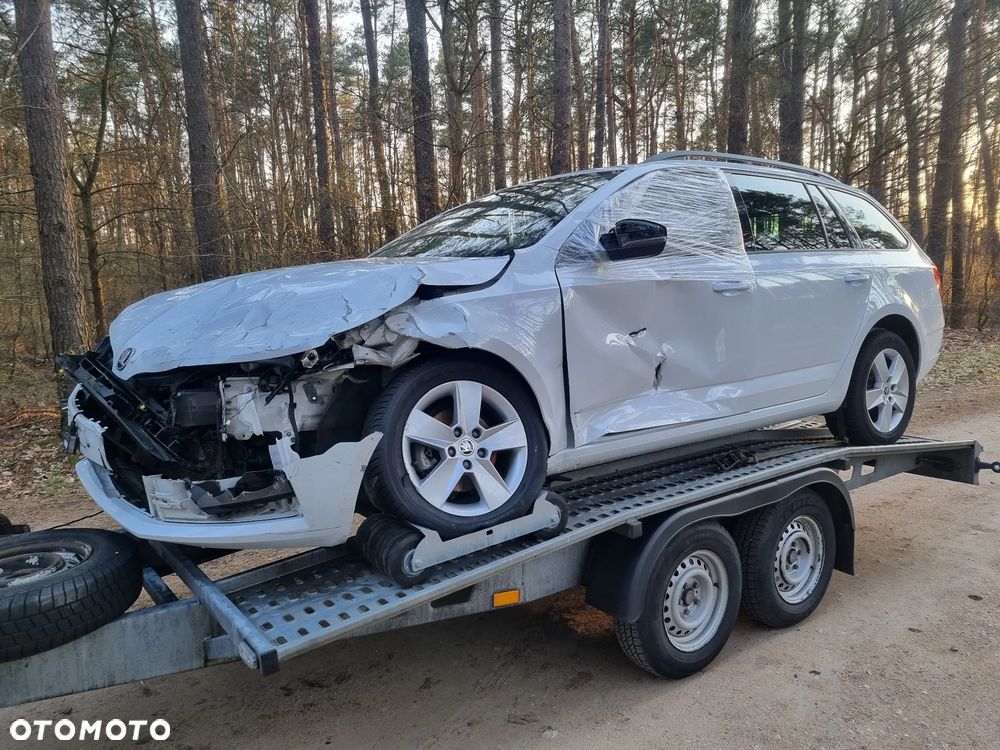 Skoda Octavia 1.6 TDI Premium Edition - 26