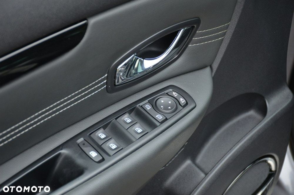Renault Grand Scenic - 23