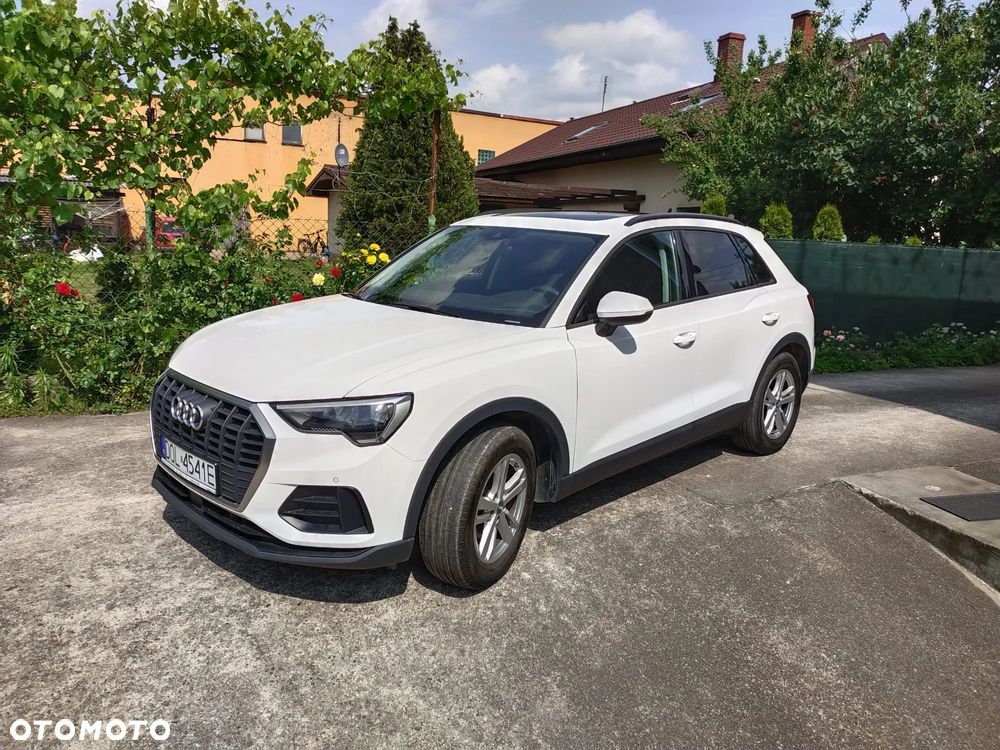 Audi Q3 2.0 TDI S tronic design - 1