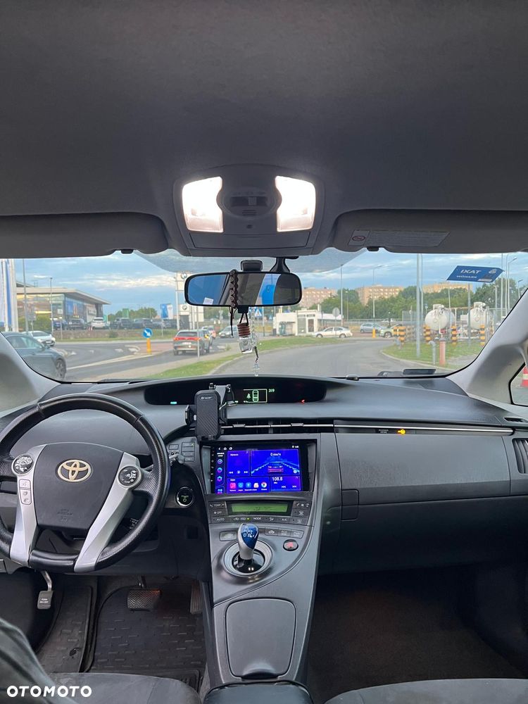 Toyota Prius - 8