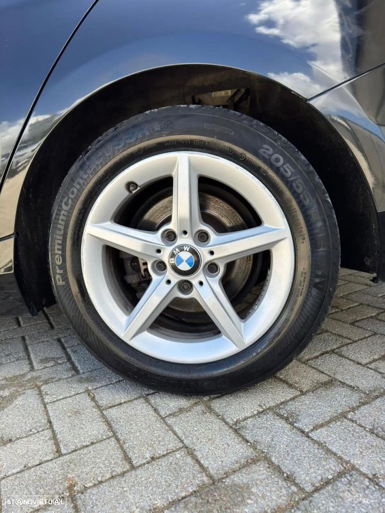 BMW 116 d EfficientDynamics - 12