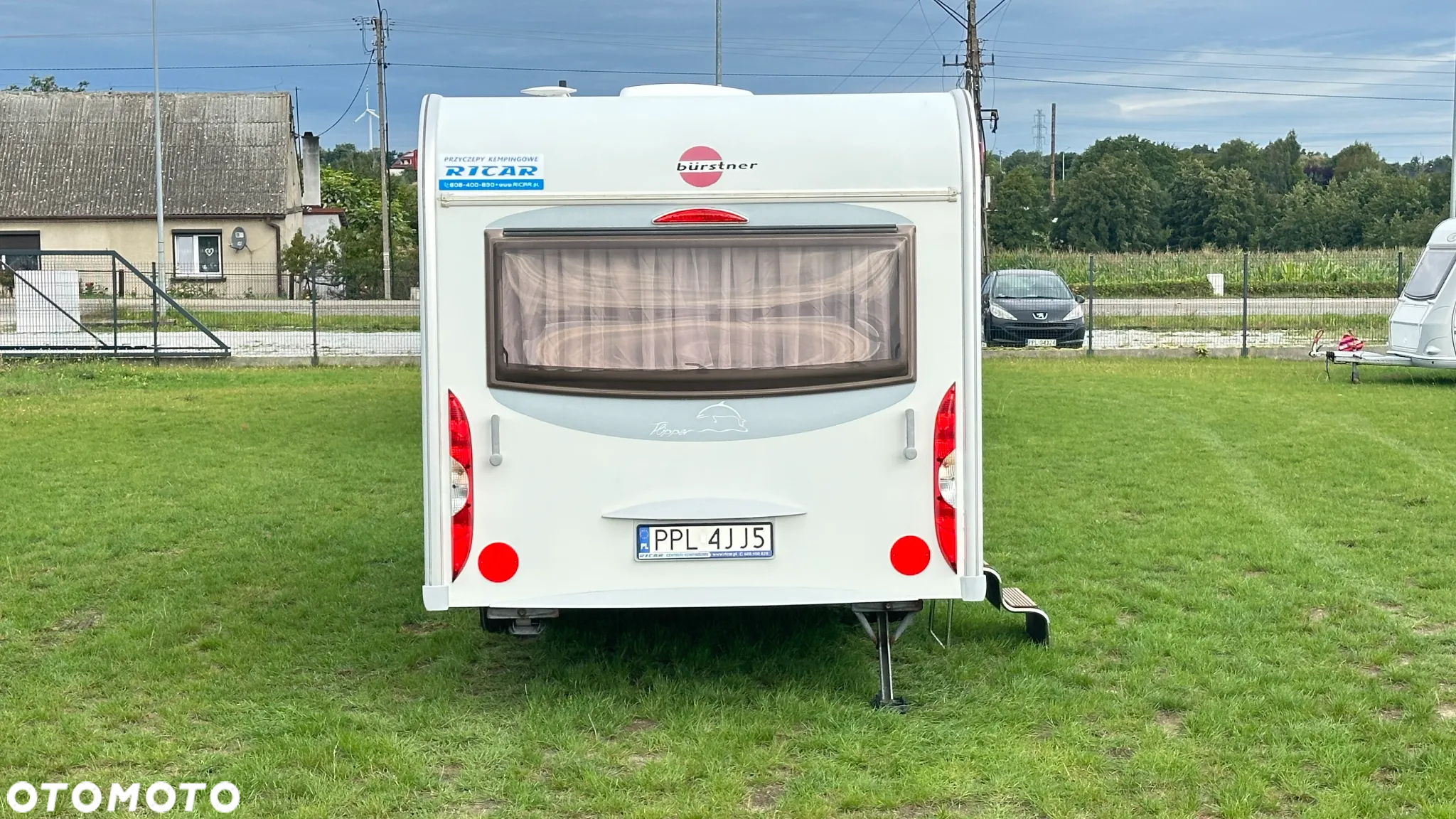 Burstner 435 TK z przedsionkiem, napędem i łóżkami piętrowymi 1200kg - 4