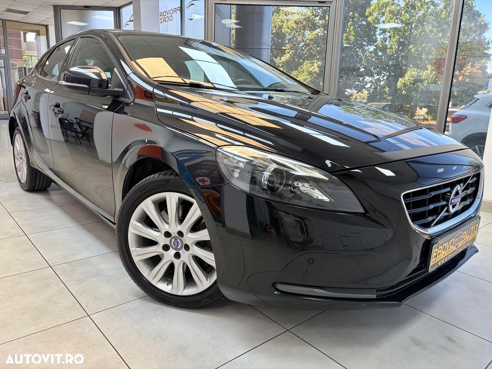 Volvo V40 ver-d3-geartronic-momentum - 1