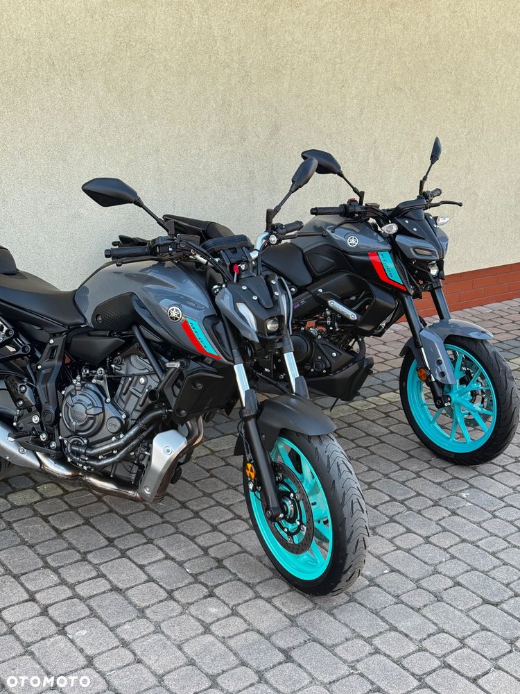 Yamaha YZF - 30