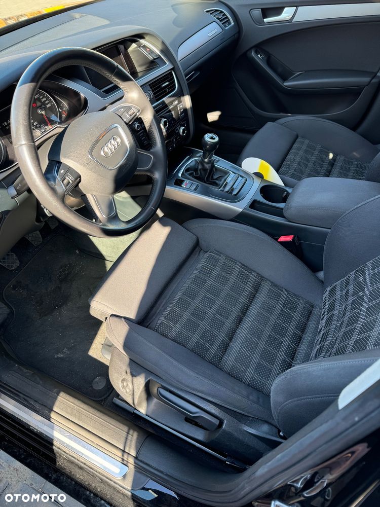 Audi A4 Avant 2.0 TDI quattro design - 14