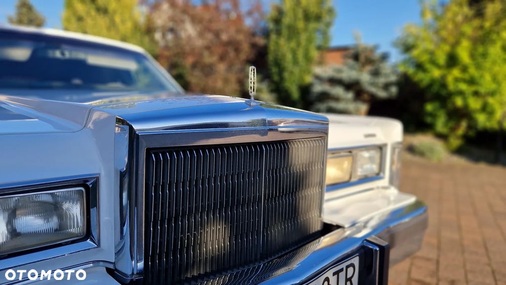 Lincoln Town Car - 5