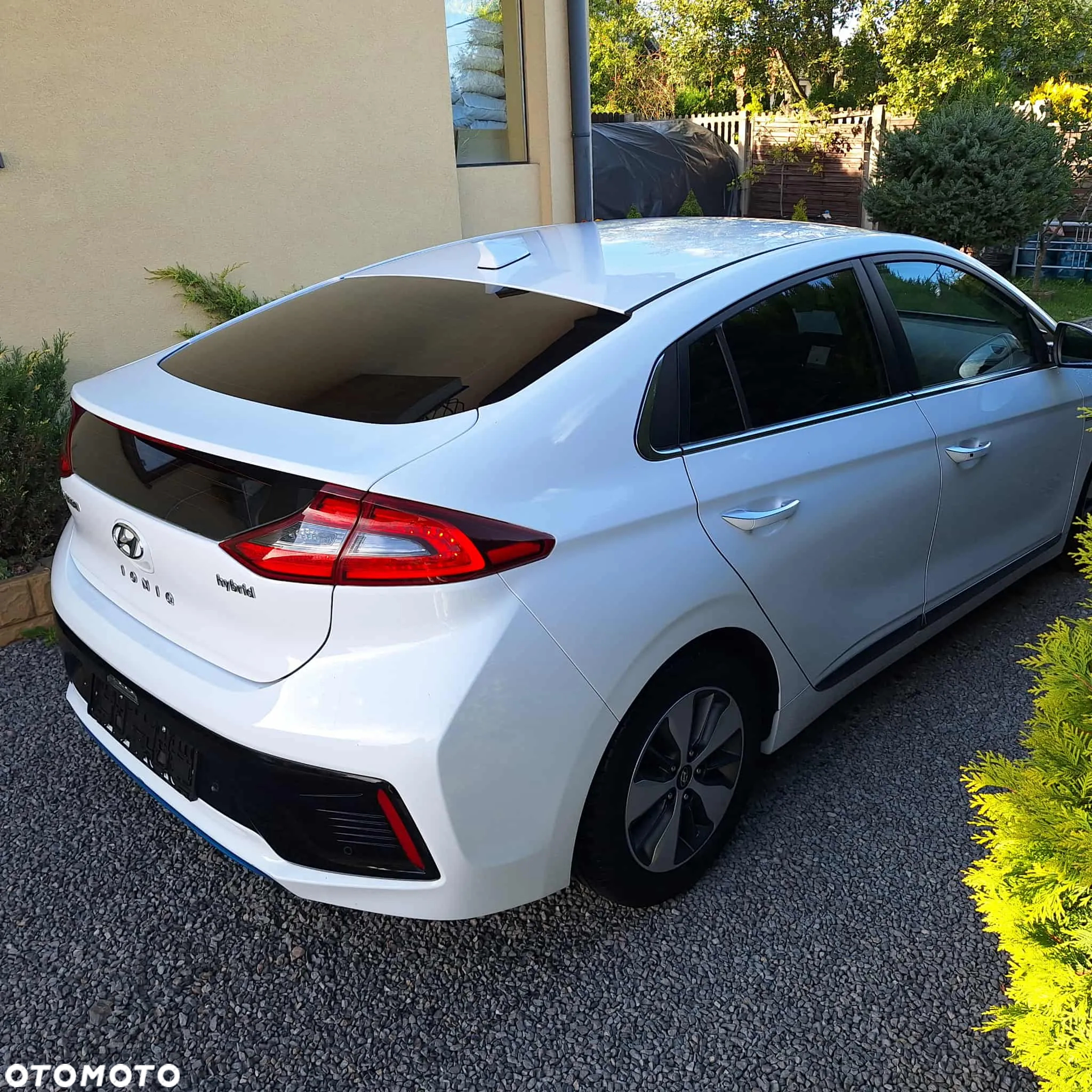 Hyundai IONIQ hybrid Platinum - 4
