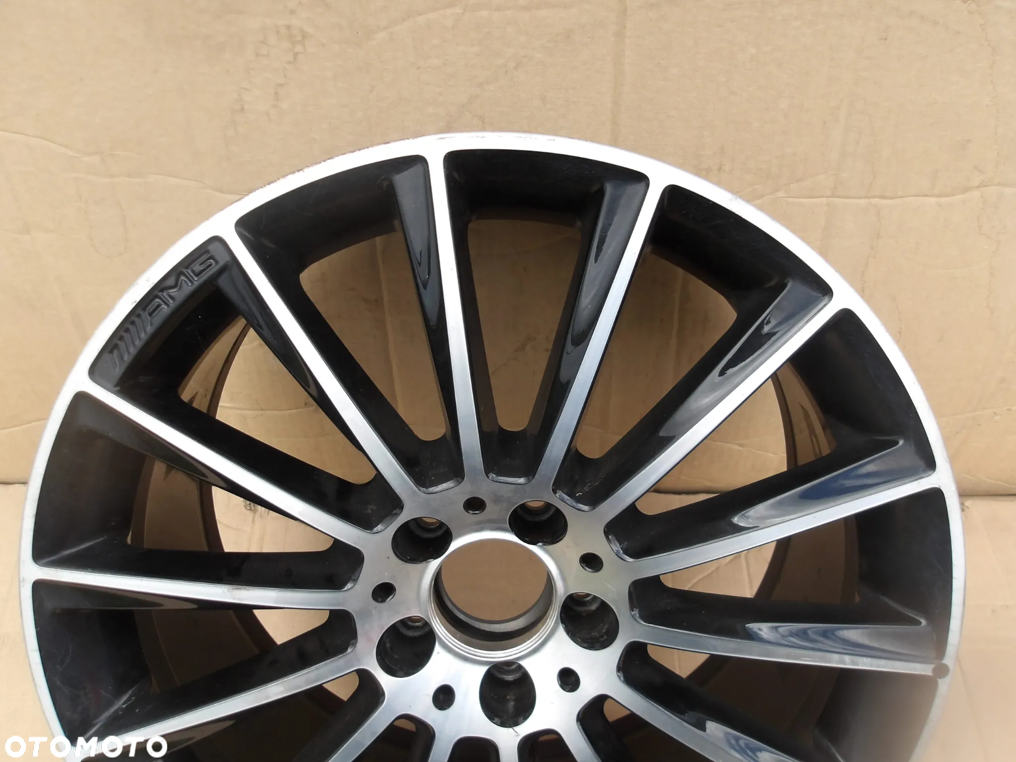 FELGA 8.5X19 ET52 MERCEDES AMG 2054011400 - 2