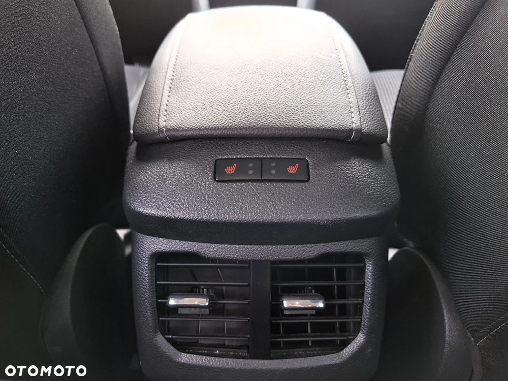 Ford Mondeo 2.0 EcoBlue Titanium - 22