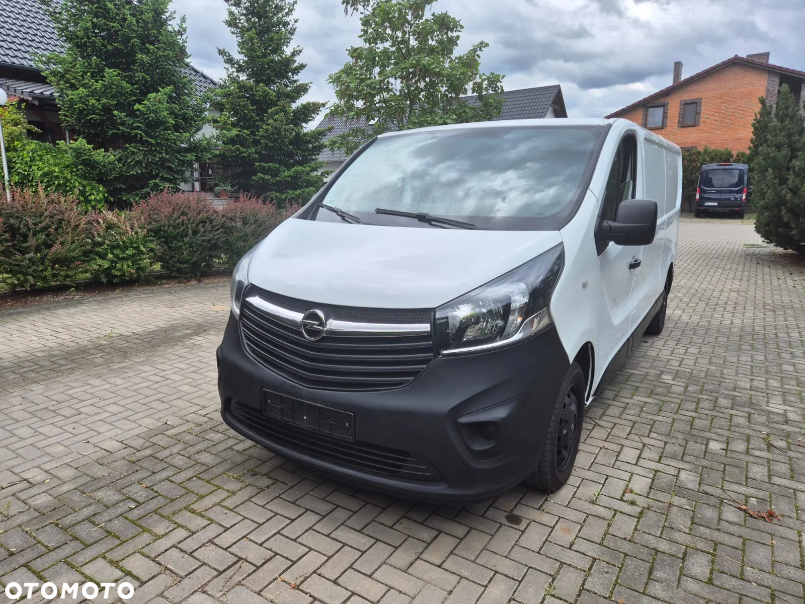 Opel VIVARO - 2