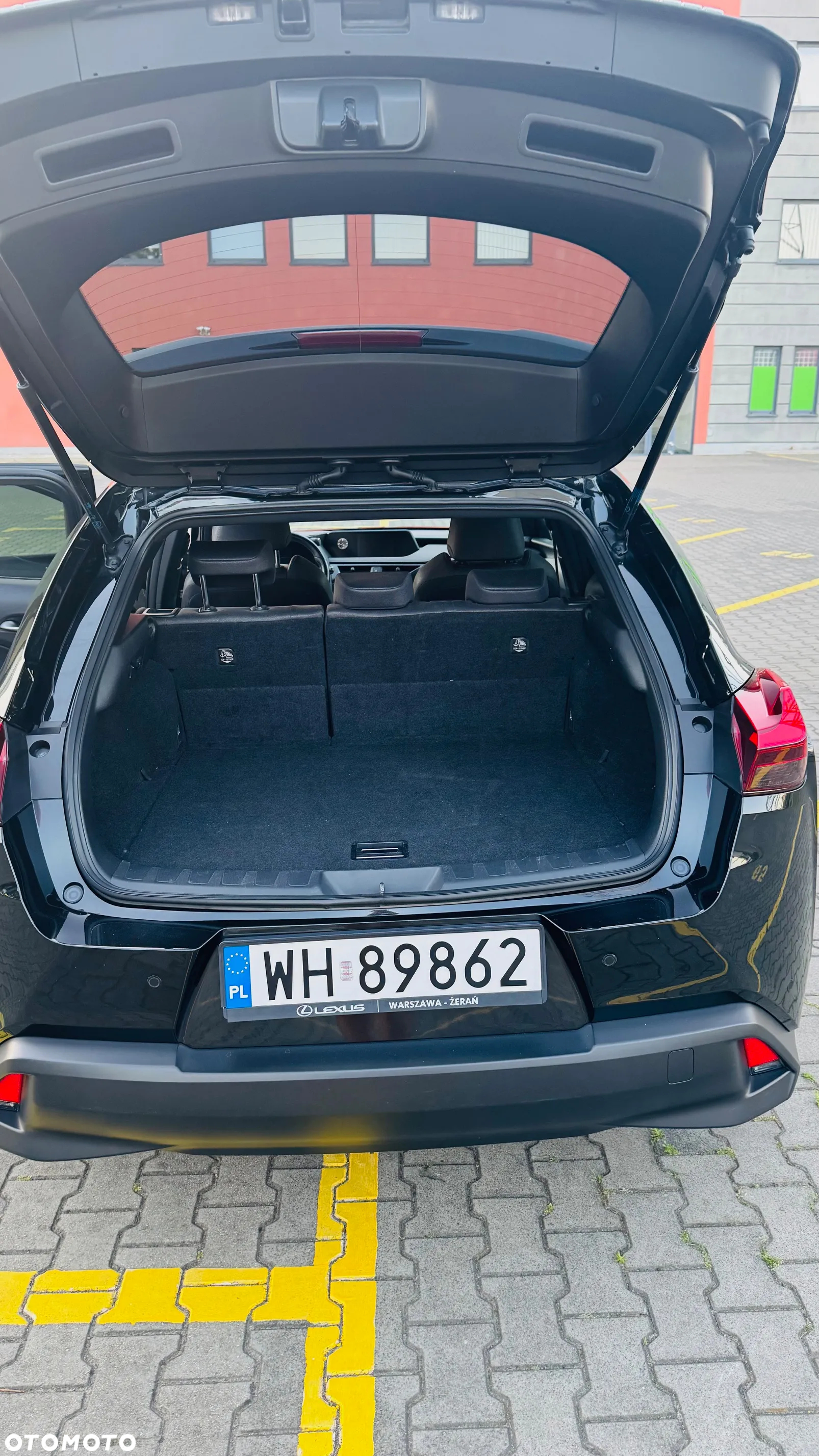 Lexus UX - 10