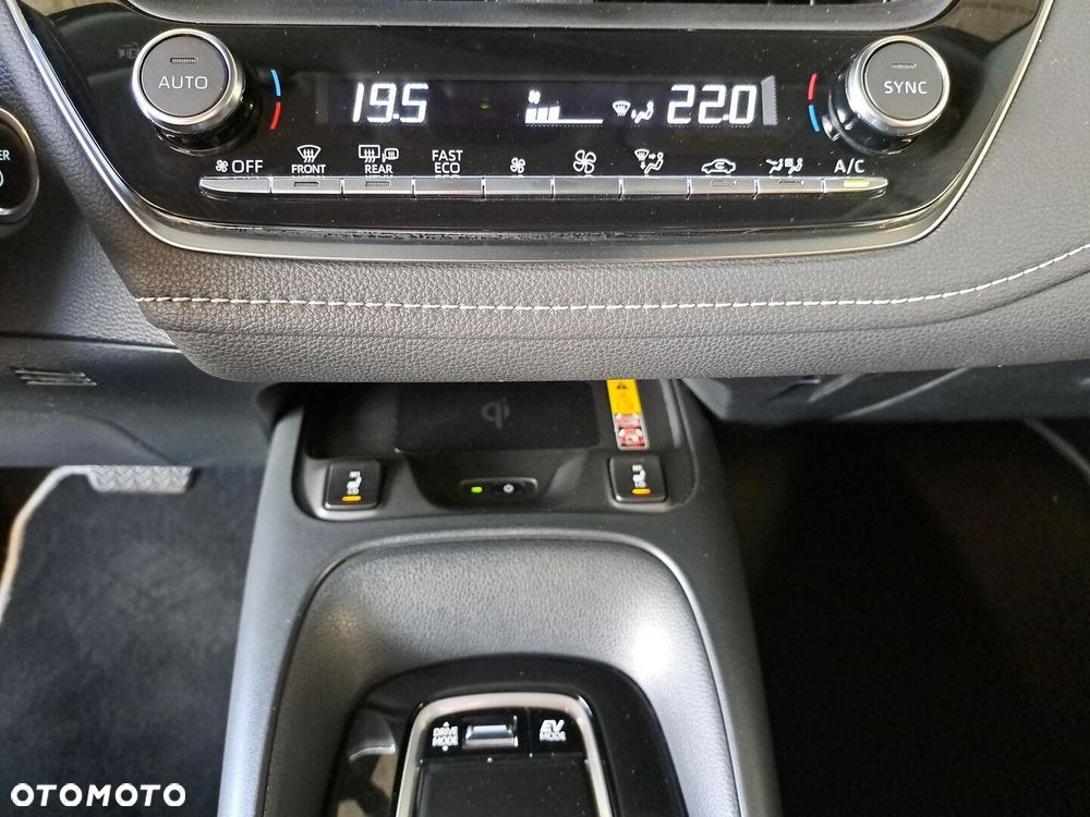 Toyota Corolla 1.8 Hybrid Comfort - 27