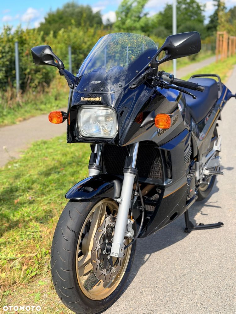 Kawasaki GPZ - 11