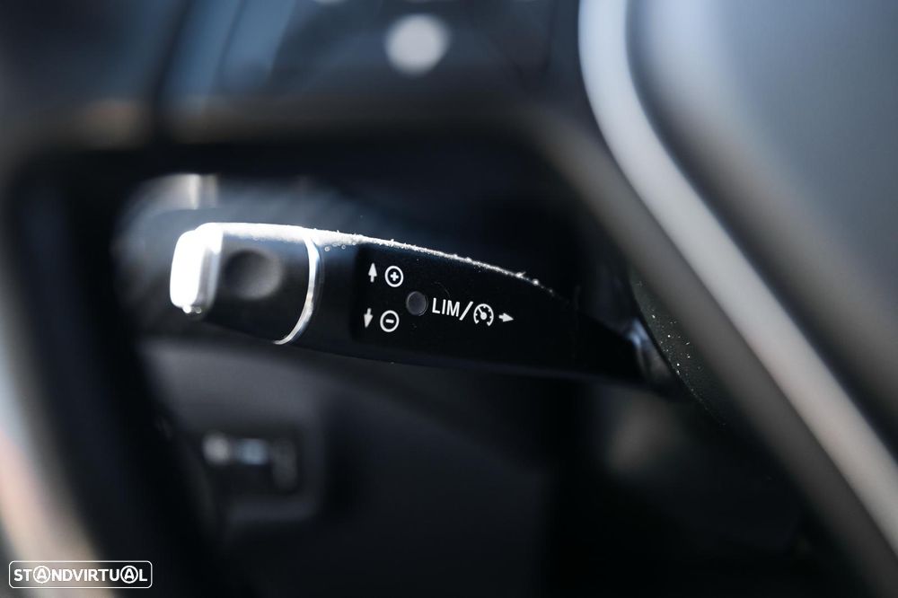 Mercedes-Benz GLA 180 CDI Urban - 21