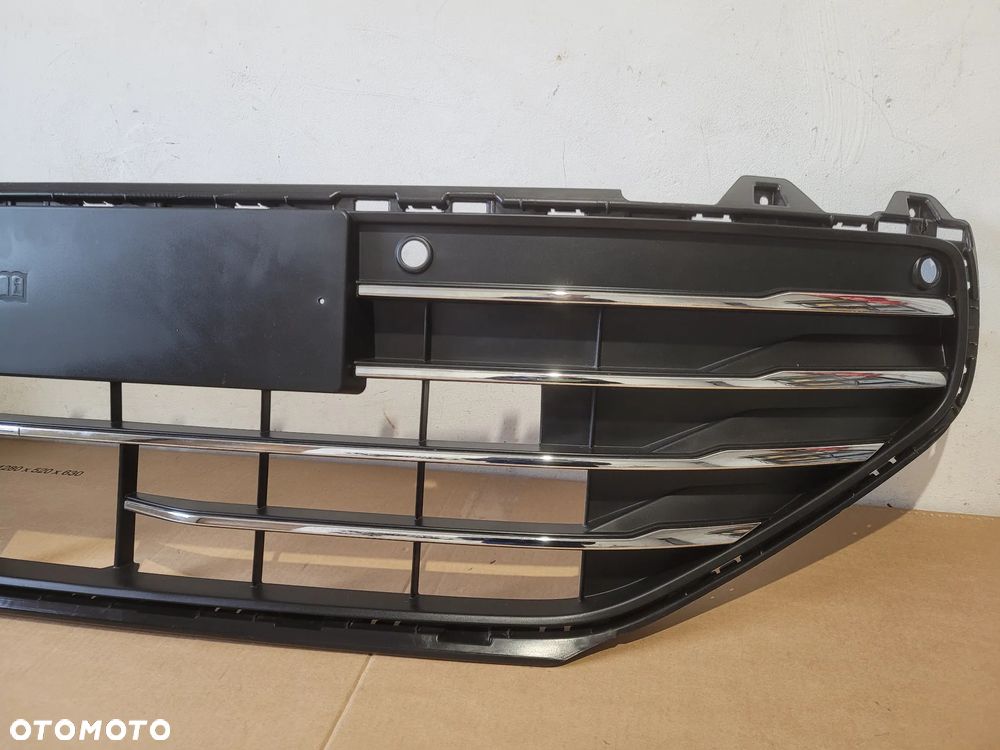 KRATKA ZDERZAKA ŚRODKOWA VW PASSAT B9 3J0853677K 3J0853677L - 12