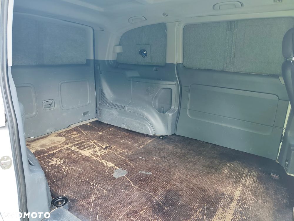 Mercedes-Benz VITO - 12
