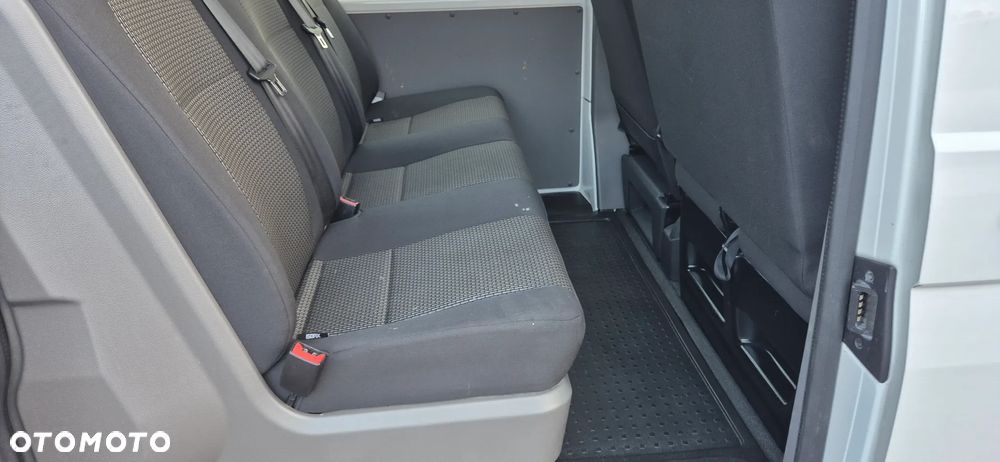 Volkswagen T6.1 long 6 osobowy - 13