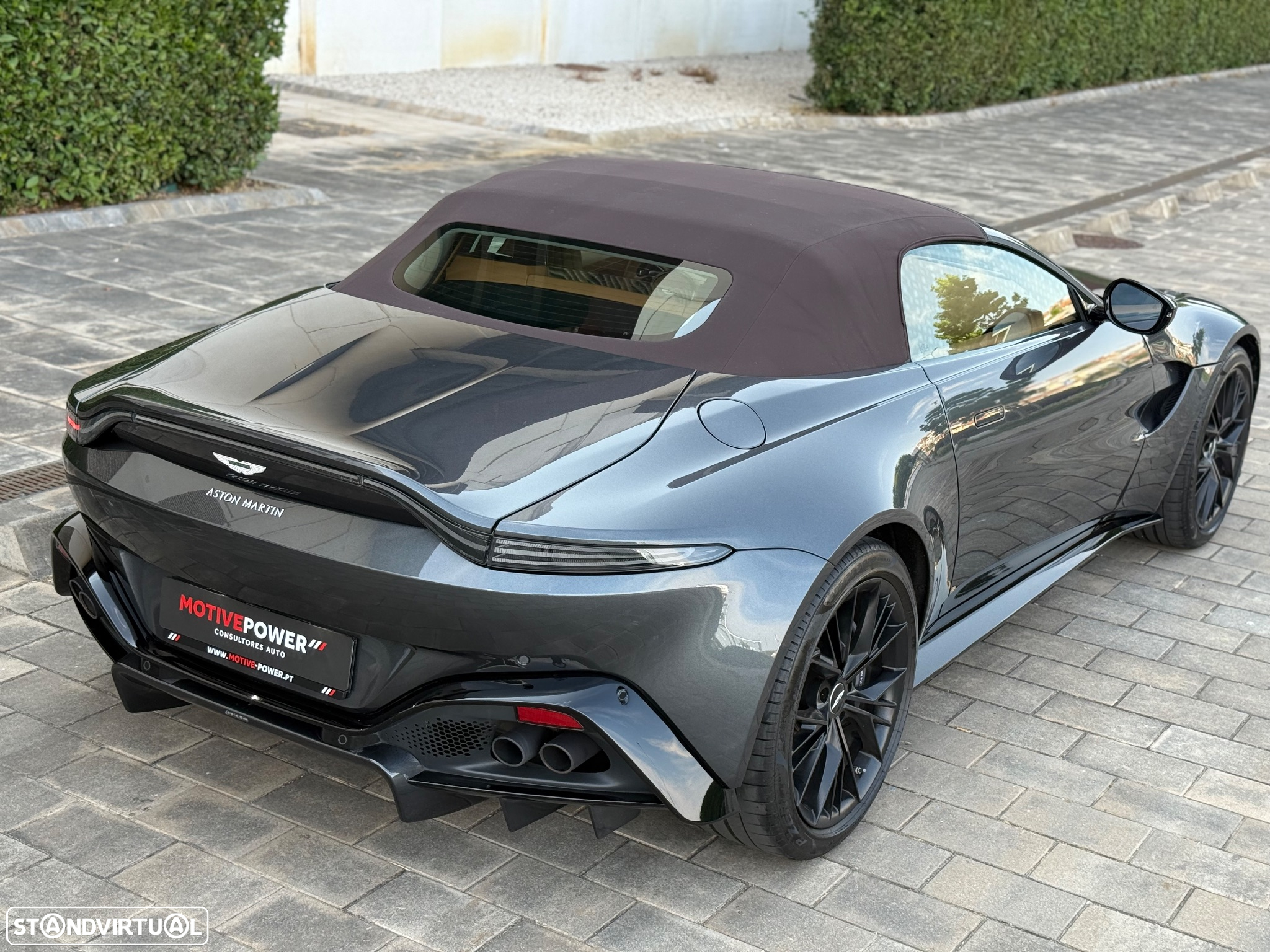 Aston Martin Vantage Roadster V8 - 24