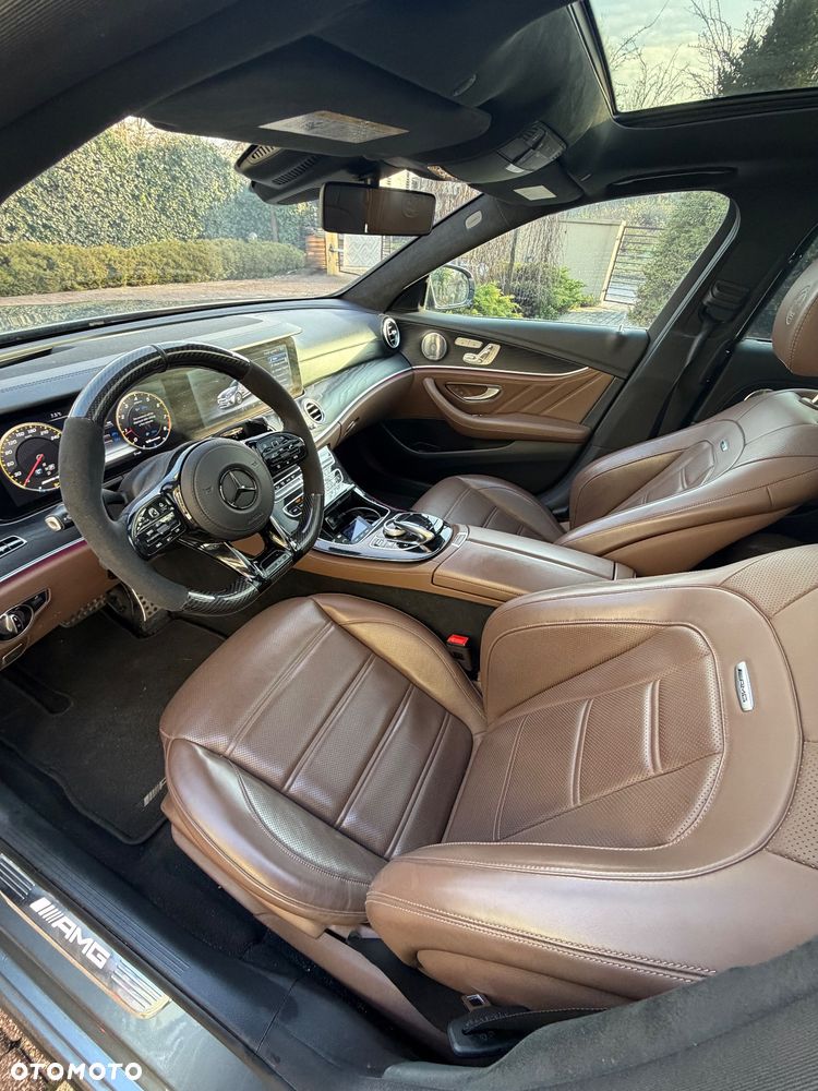 Mercedes-Benz Klasa E AMG 63 S 4-Matic+ - 8