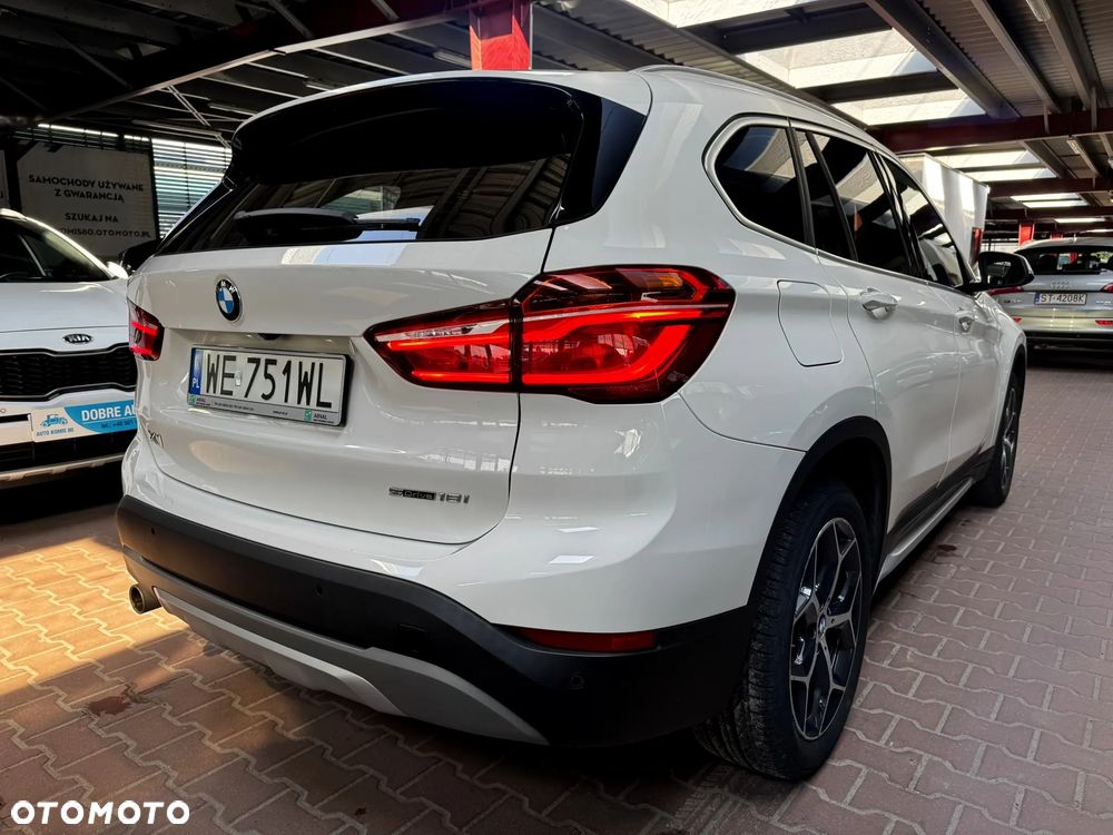 BMW X1 sDrive18i GPF xLine - 10