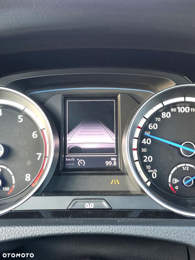 Volkswagen Golf - 24