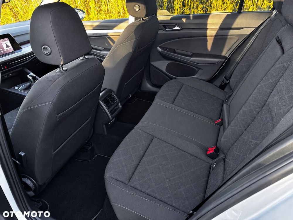 Volkswagen Golf - 11