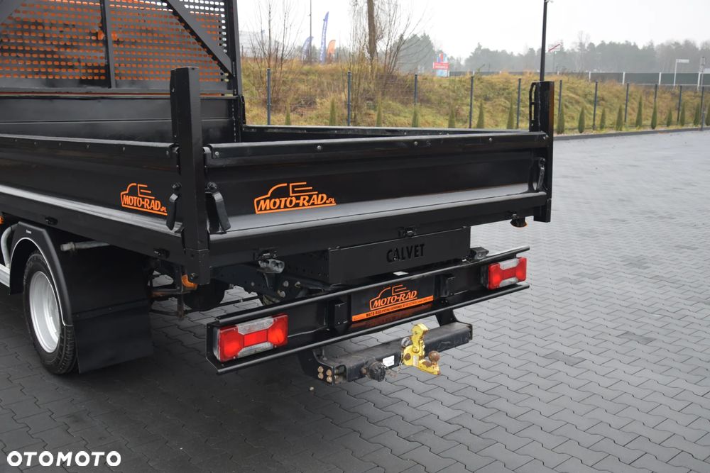 Iveco DAILY 35C16 / 2.3 - 160 KM / BRYGADÓWKA / 6 OSOBOWY / DOSTAWCZE / SKRZYNIA / KLIMA / NAWIGACJA / KAMERA COFANIA / TEMPOMAT / SERWISOWANY / SPROWADZONY - 18