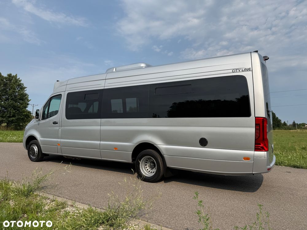 Mercedes-Benz Sprinter 517 - 12