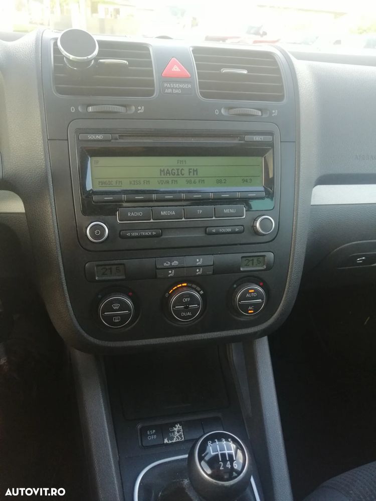 Volkswagen Golf - 9