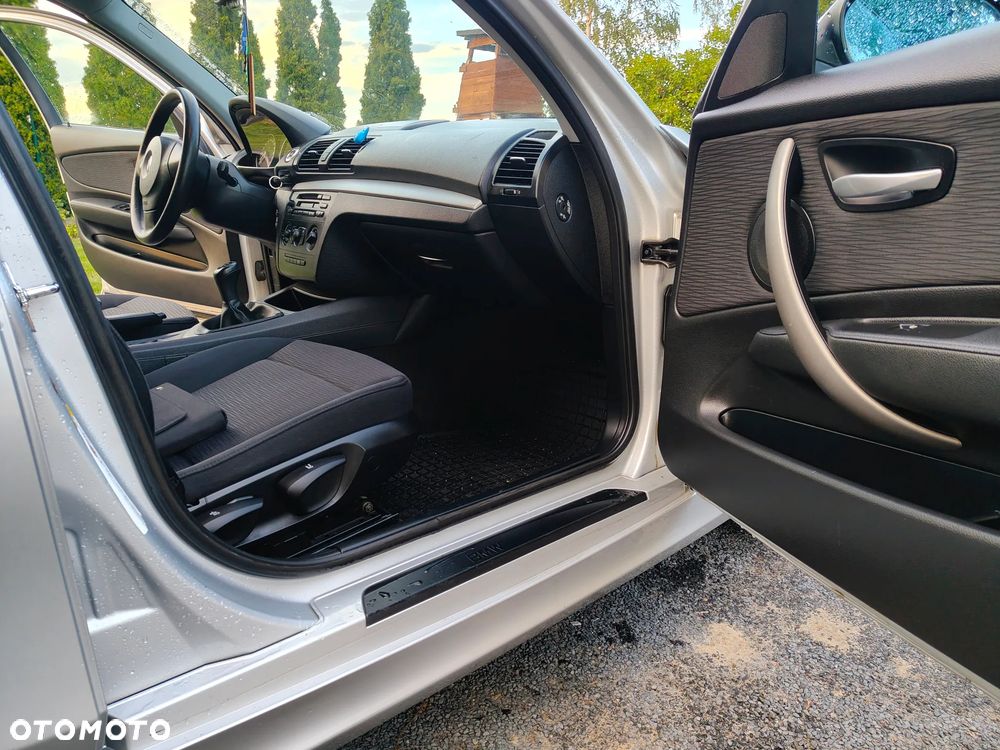 BMW Seria 1 116i - 12