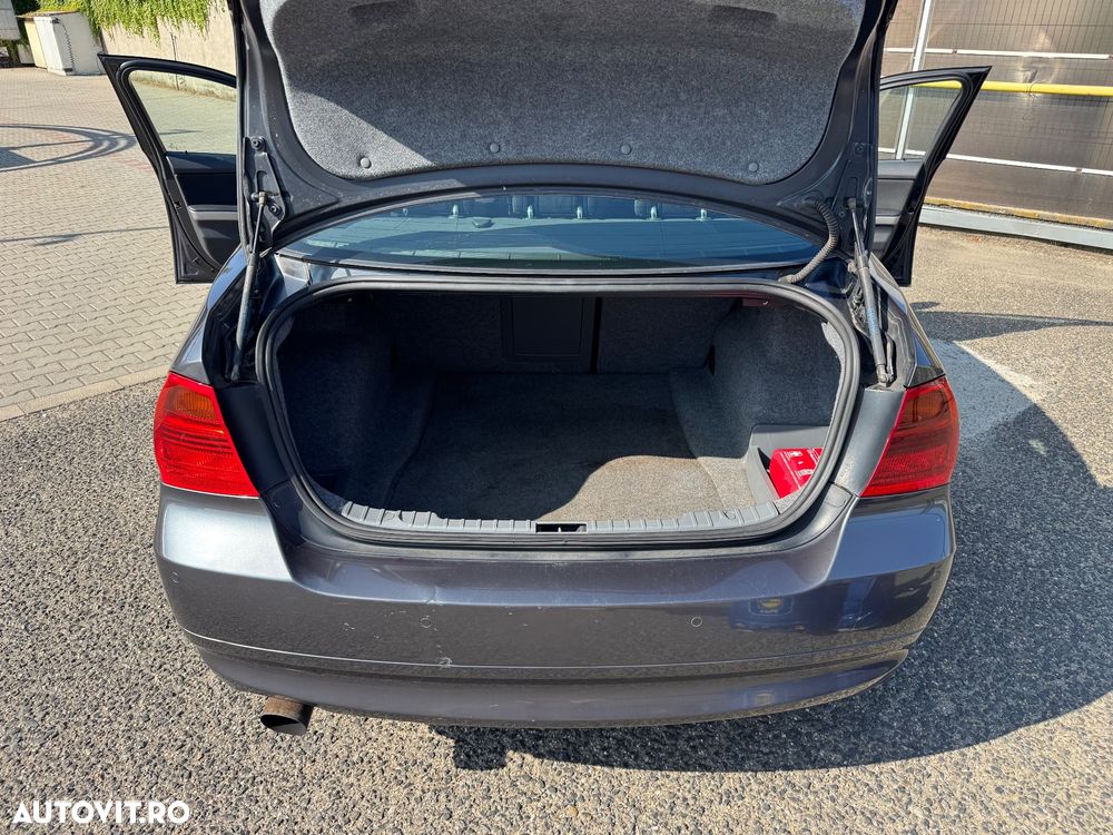 BMW Seria 3 320i Aut. - 20