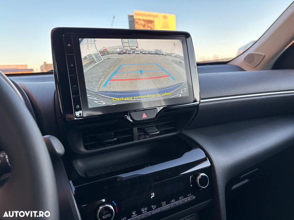 Toyota Yaris Cross - 16