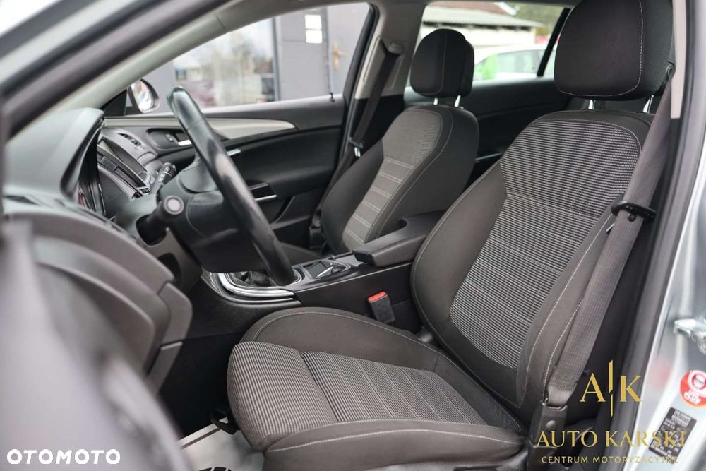 Opel Insignia - 35