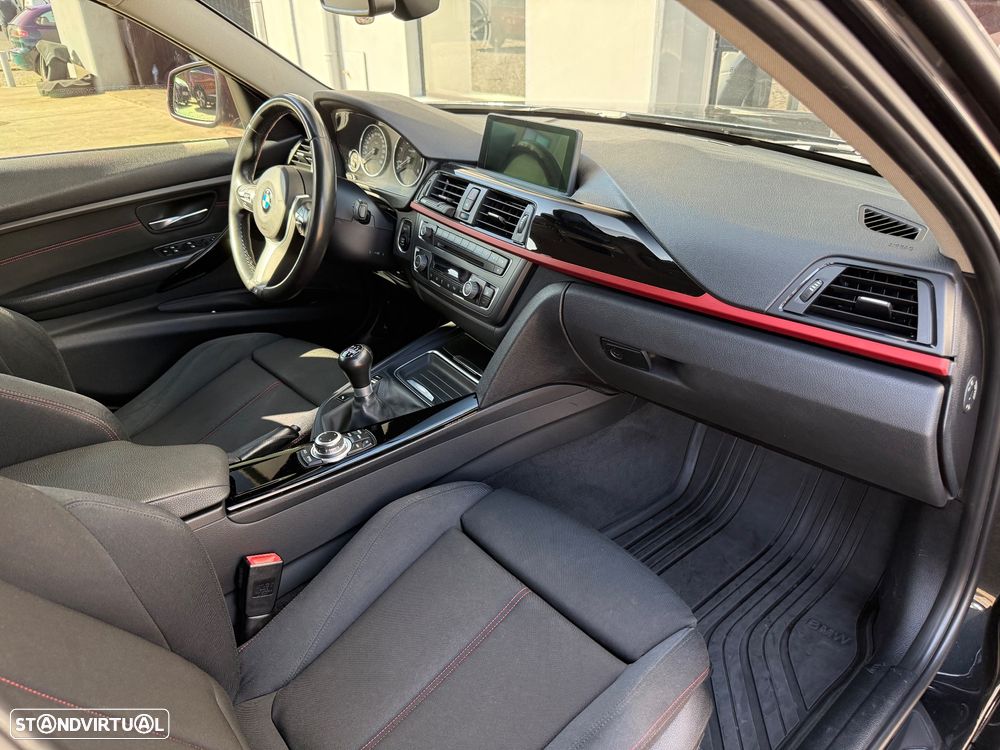 BMW 320 d Pack M - 17