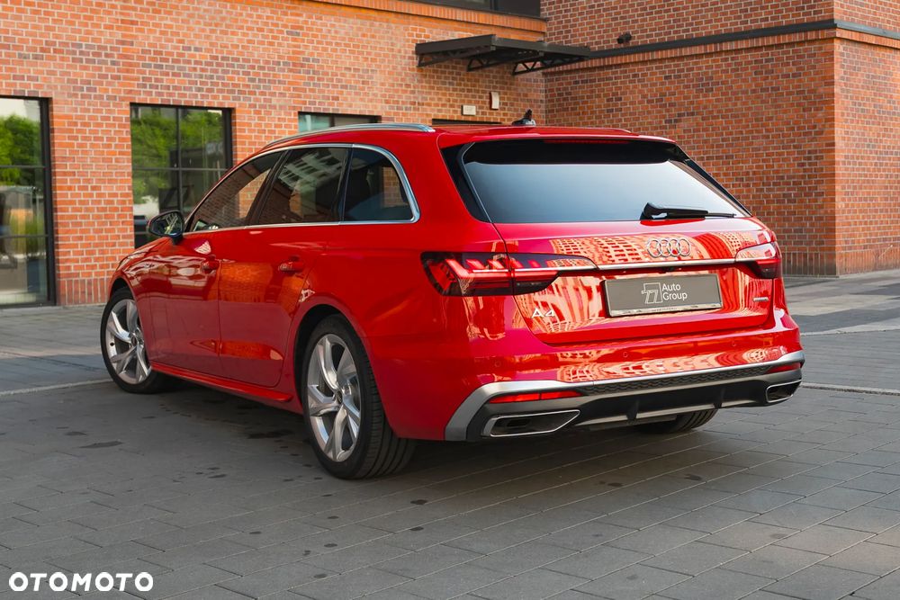Audi A4 Avant 40 TFSI quattro S tronic S line - 4