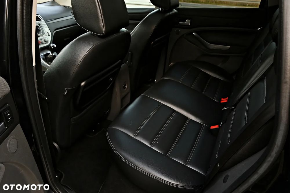 Ford Kuga 2.0 TDCi 2x4 Titanium - 29