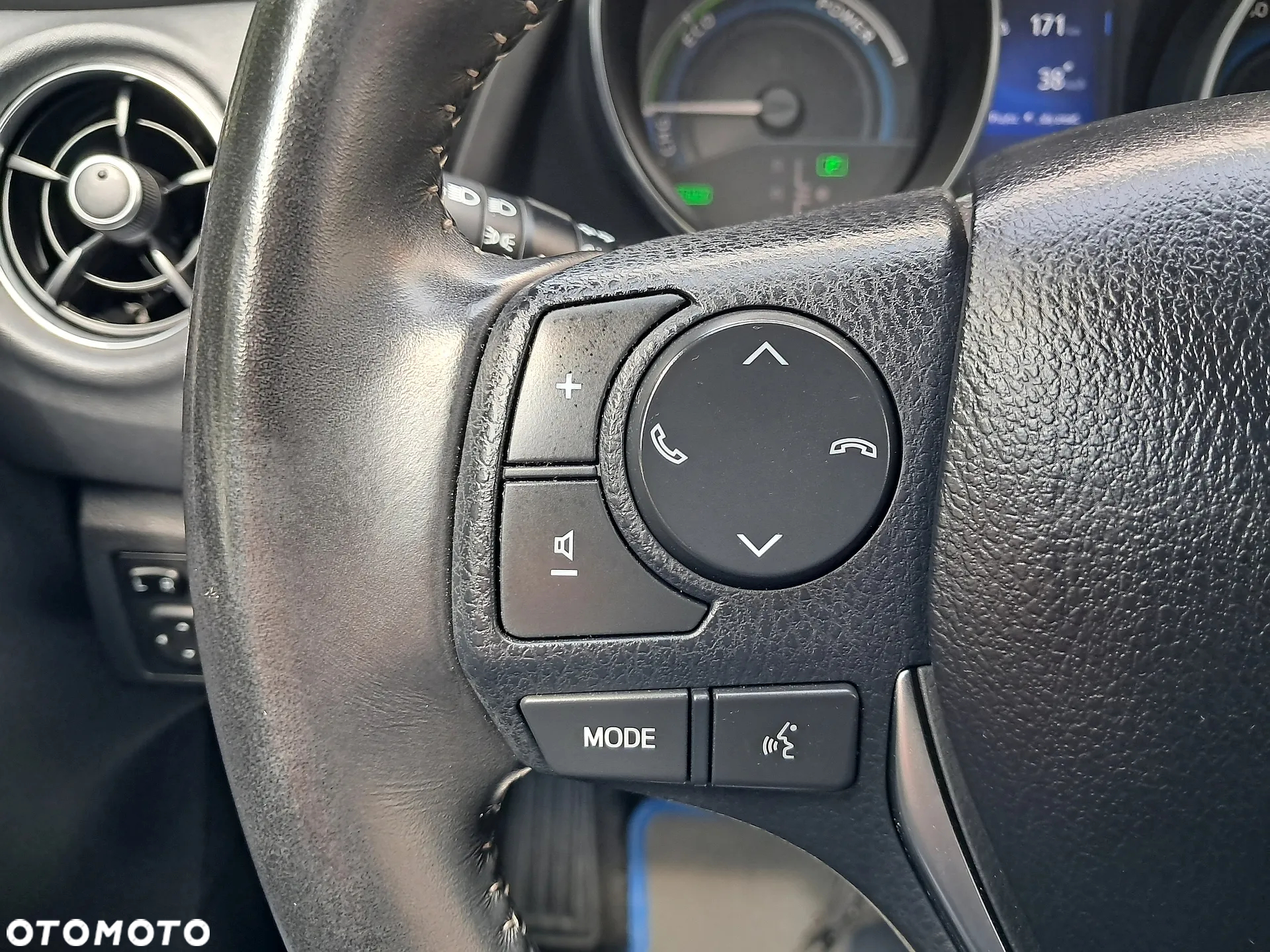 Toyota Auris - 26