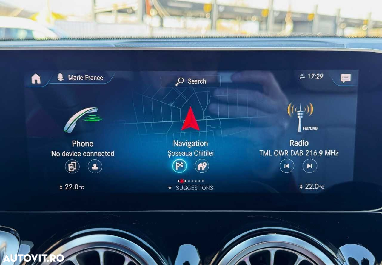 Mercedes-Benz GLB - 36