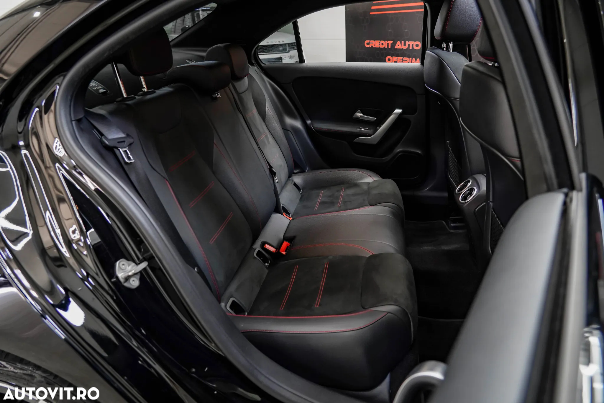Mercedes-Benz A 180 7G-DCT AMG Line - 10