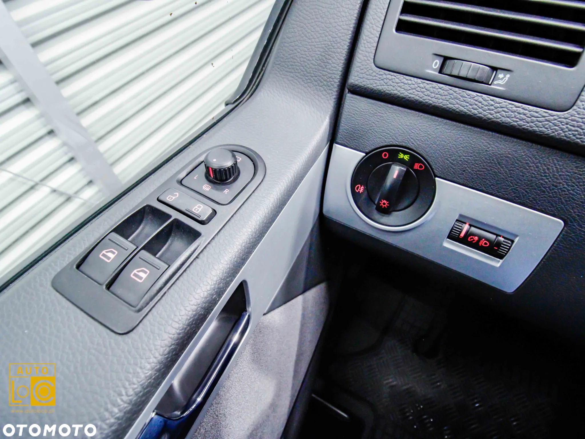 Volkswagen Multivan 2.0 BiTDI L2 Comfortline DSG - 27